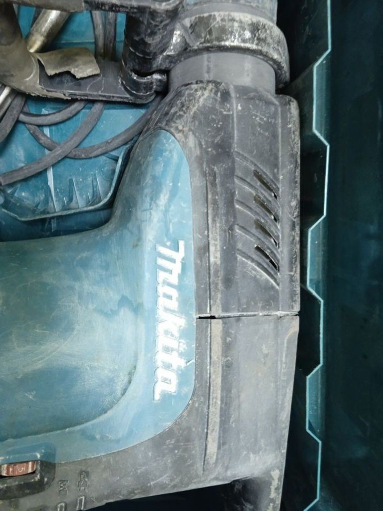 Оголошення Makita HM1203C Б/У