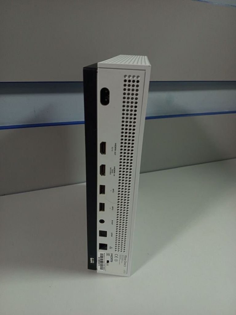 Дешево Microsoft Xbox One S 1TB з ломбарду