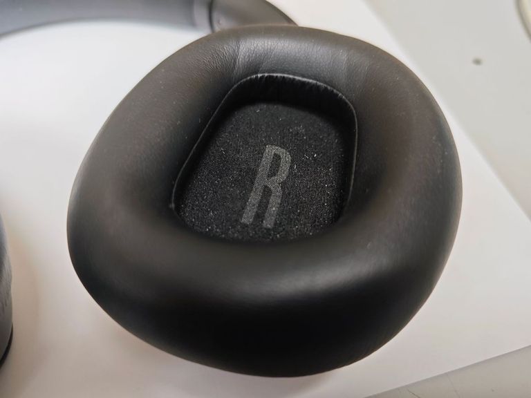 Дешево Baseus Bowie H1 Pro Black з ломбарду