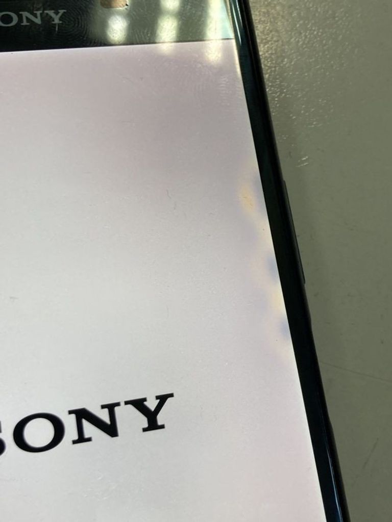 Оголошення Sony xperia xz premium g8142 4/64gb Б/У