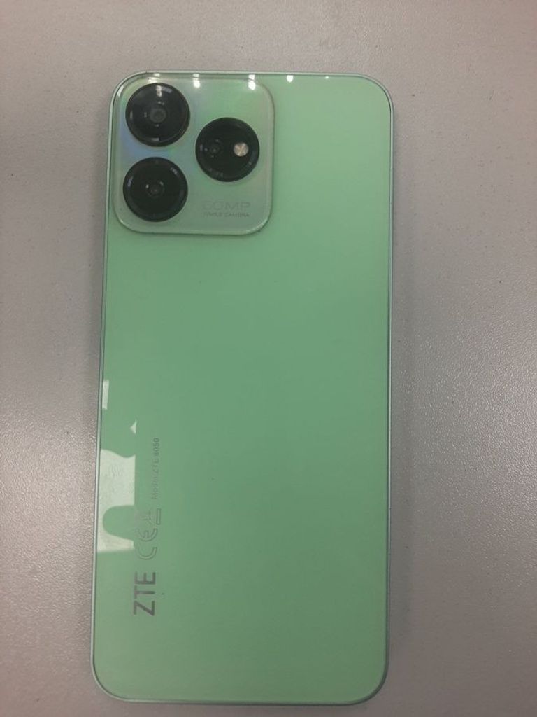 Дешево Zte Blade V50 Design 8/128GB Black з ломбарду