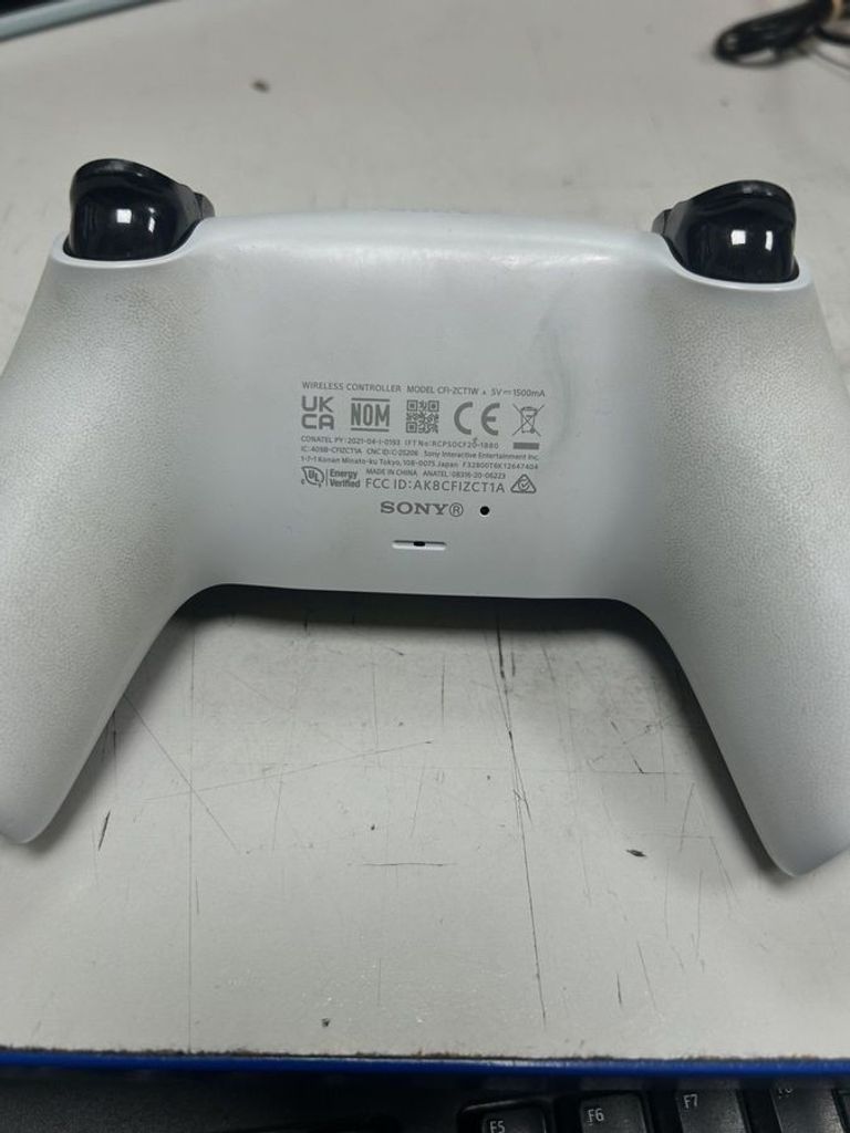 Купить Sony DualSense Black Б/У