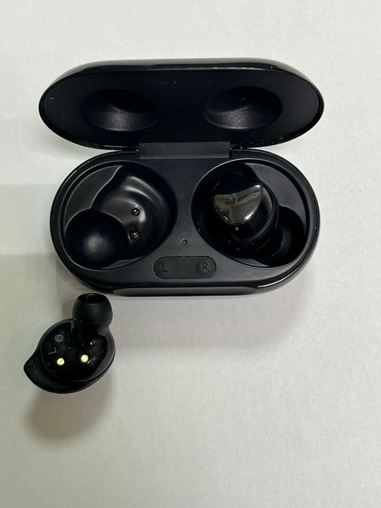 Дешево Samsung galaxy buds+ sm-r175 з ломбарду