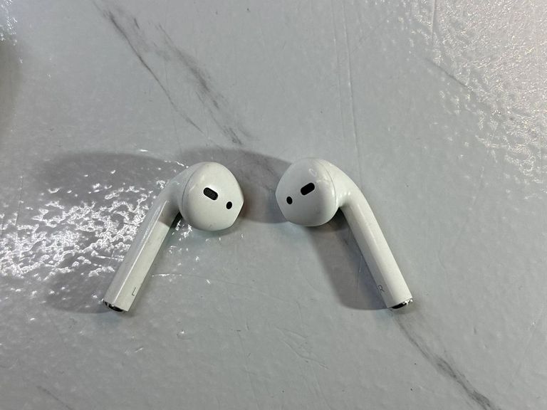 Дешево Apple airpods 2nd generation a1602, a2031, a2032 з ломбарду