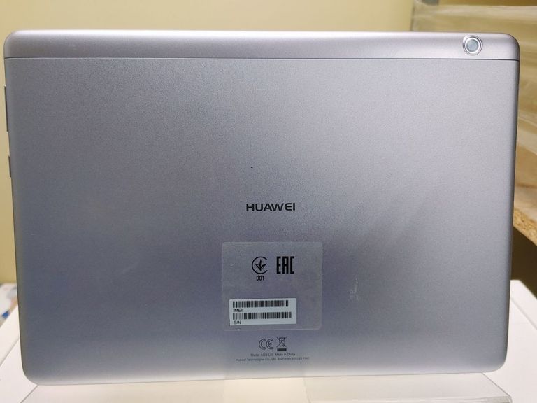 Дешево Huawei mediapad t3 10 16gb 3g з ломбарду