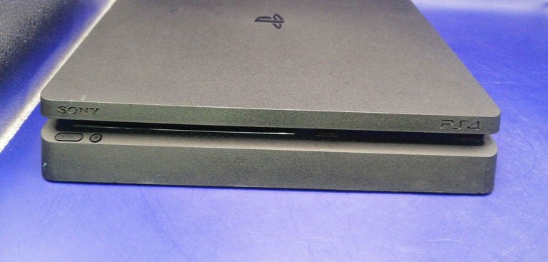 Sony PlayStation 4 Slim 1TB Black Код:01-200929750. Изображение 8