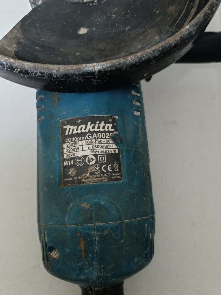 Купити Makita GA9020 Б/У