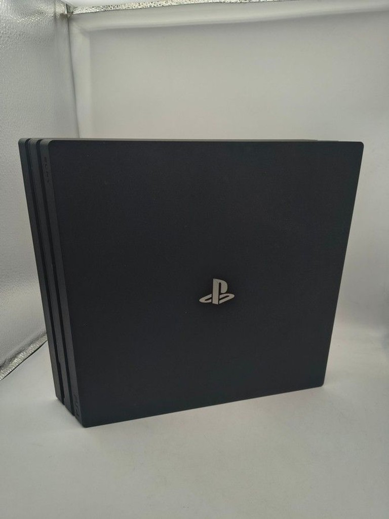 Оголошення Sony playstation 4 pro 1tb Б/У