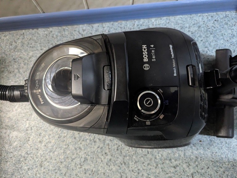 Купить Bosch Serie 4 BGC21X200 Б/У