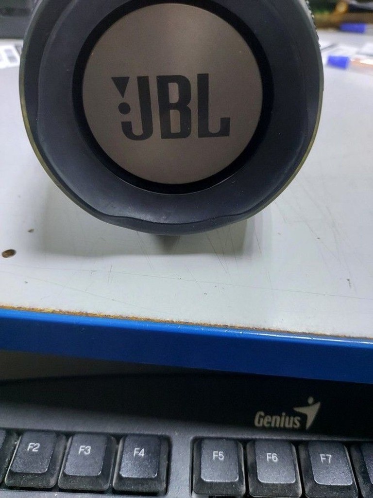 Объявление Jbl charge 3 Б/У