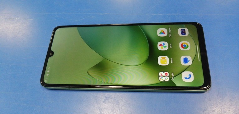 Оголошення Motorola moto g06 4g 4/64gb tendril Б/У