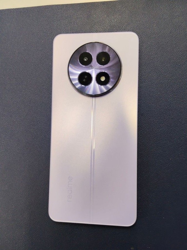 Дешиво Realme 12 5g 8/256gb с ломбарда