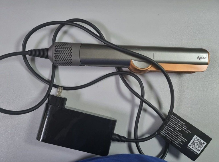 Оголошення Dyson airstrait ht01 nickel/copper Б/У