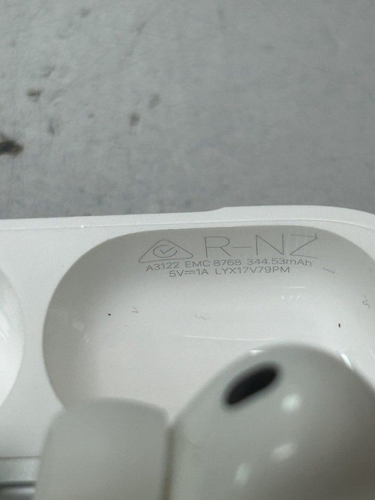 Дешиво AirPods Pro 3 с ломбарда