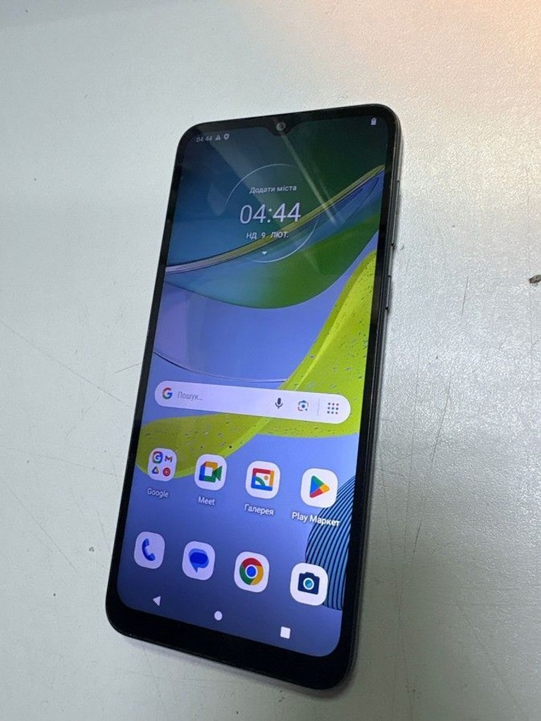 Купить Motorola moto e13 2/64gb Б/У