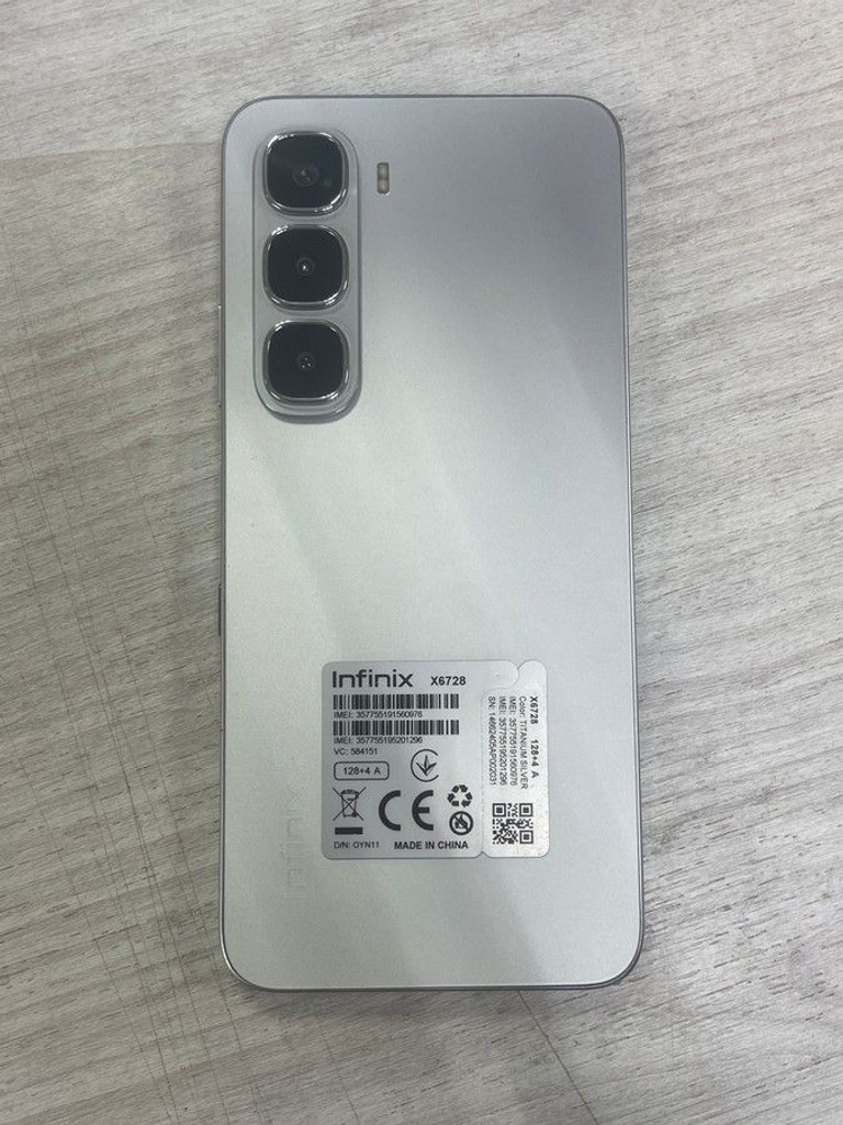 Дешево Infinix hot 60i 4/128gb з ломбарду