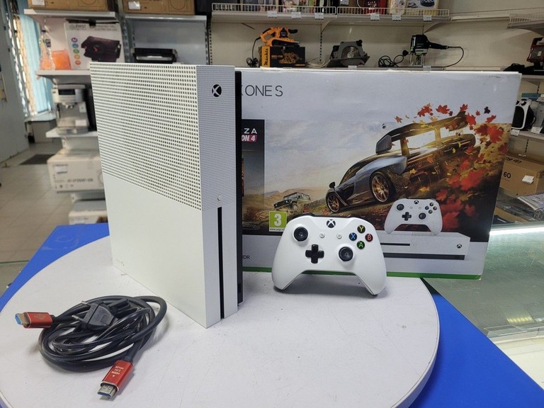 Купити Microsoft Xbox One S 500GB Б/У