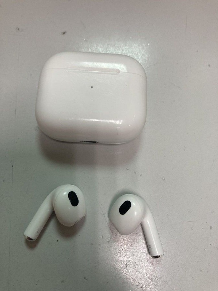 Дешево Apple airpods 3rd generation з ломбарду