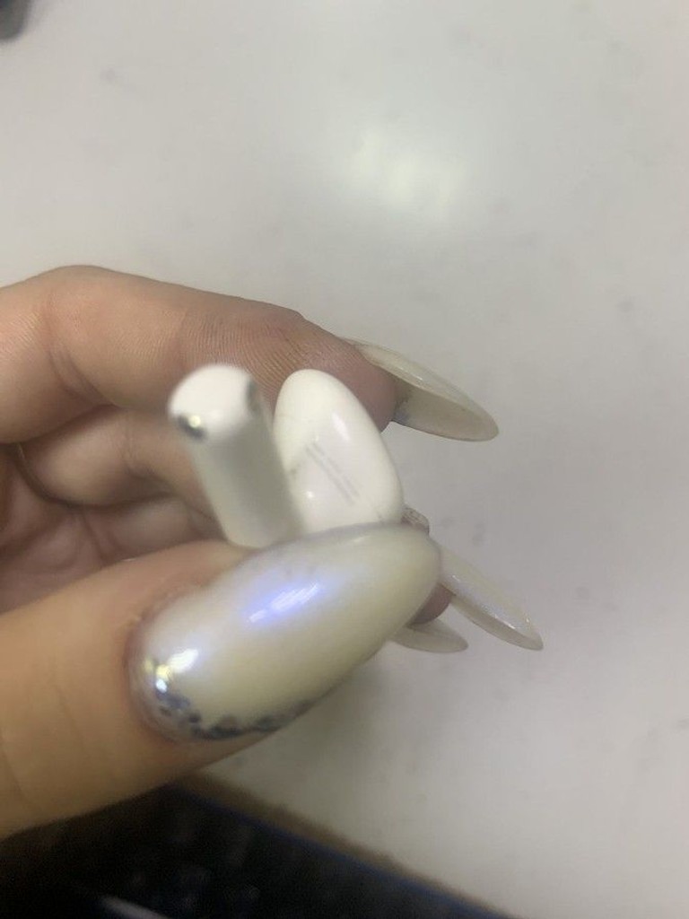 Дешиво Apple airpods 4 с ломбарда