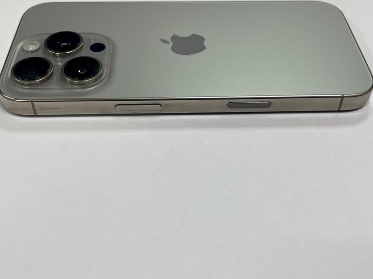 Розпродаж Apple iphone 16 pro 256gb, продавець Техноскарб