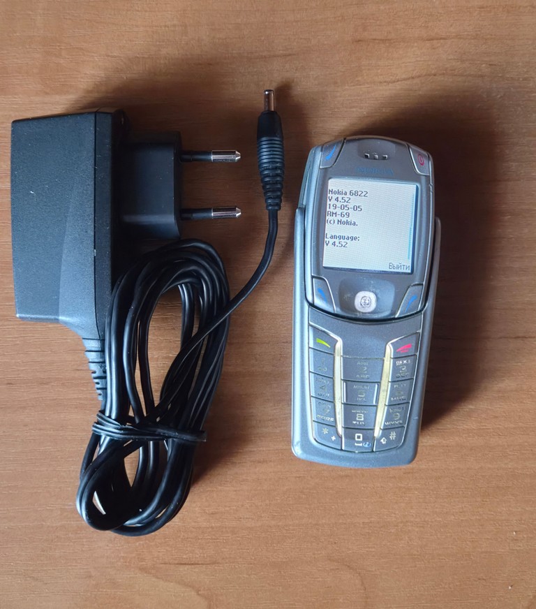 Купити Nokia 6822 RM-69  Б/У