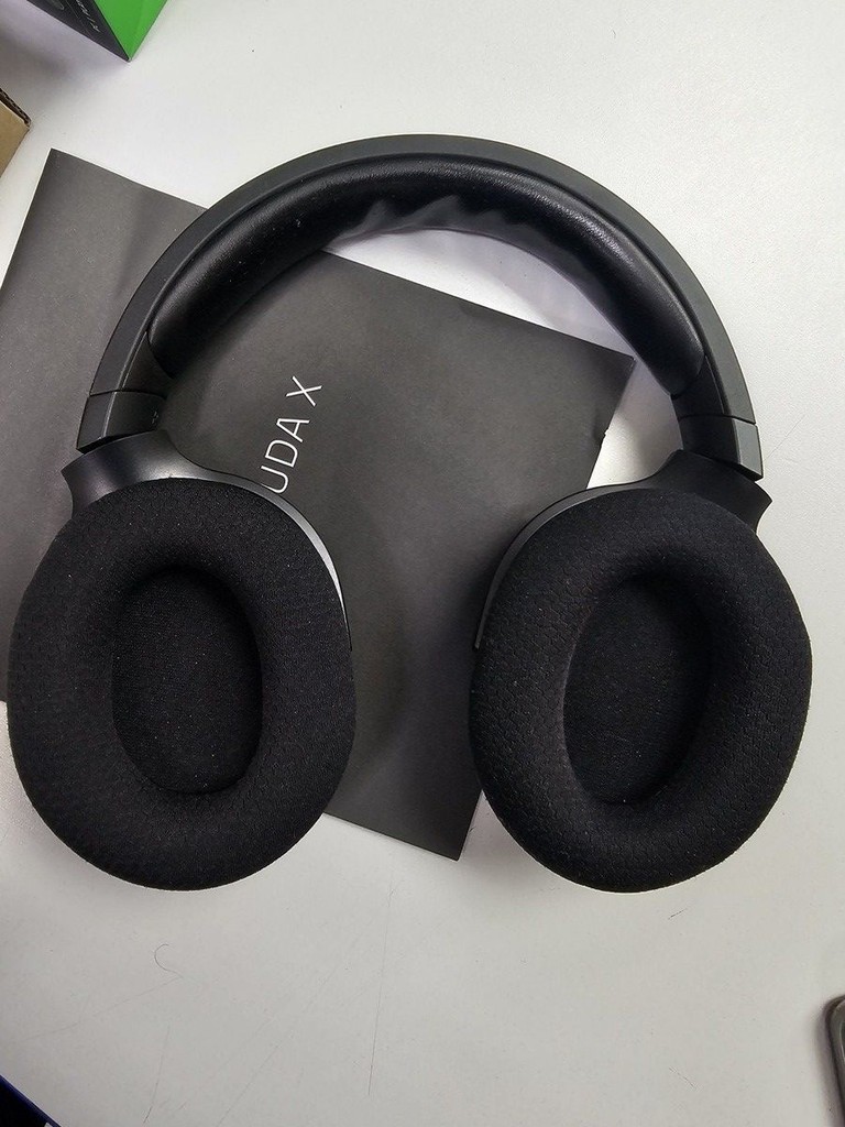 Дешево Razer barracuda x 2022 з ломбарду