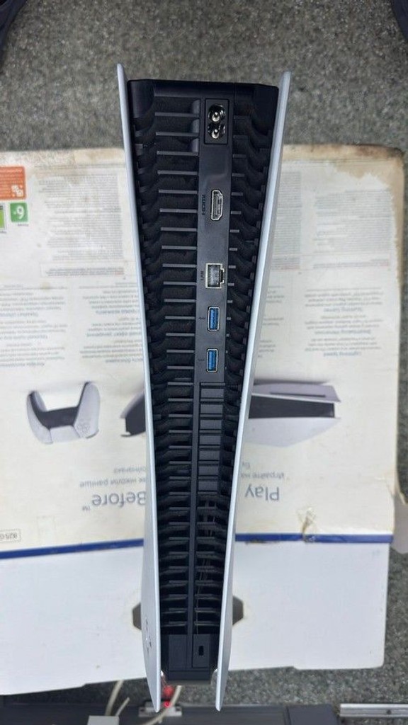 Купити Sony playstation 5 825gb + 2 джойстика Б/У