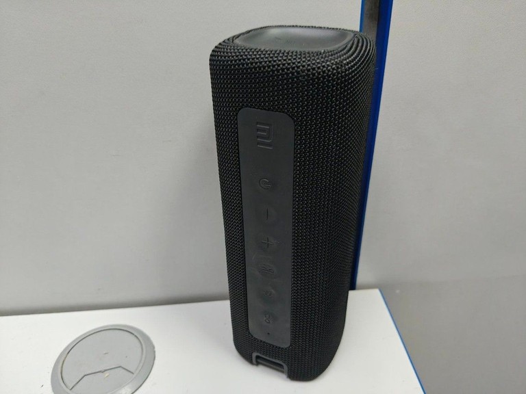 Купить Xiaomi mi portable bluetooth speaker 16w Б/У