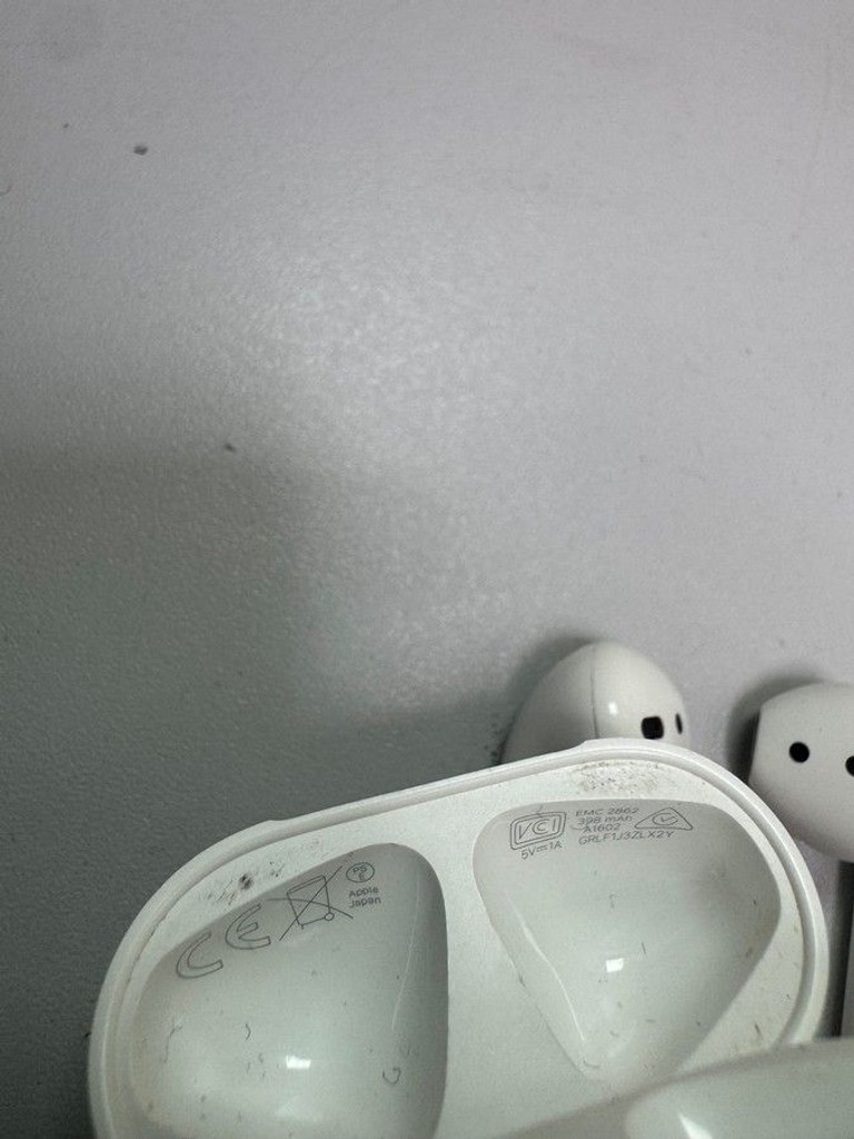 Дешево Apple airpods 2nd generation a1602, a2031, a2032 з ломбарду
