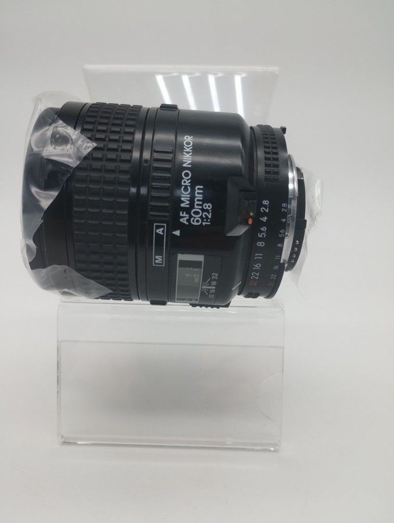 Оголошення Nikon AF Micro-Nikkor 60mm f/2,8D Б/У