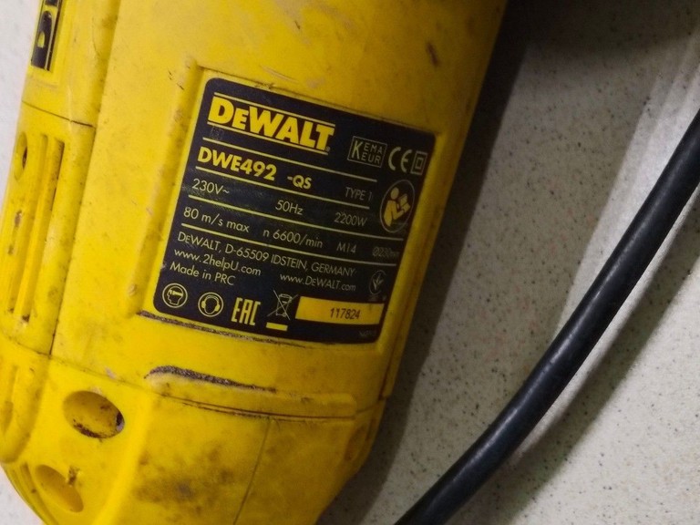 Dewalt DWE492 Код:01-201160588. Изображение 5