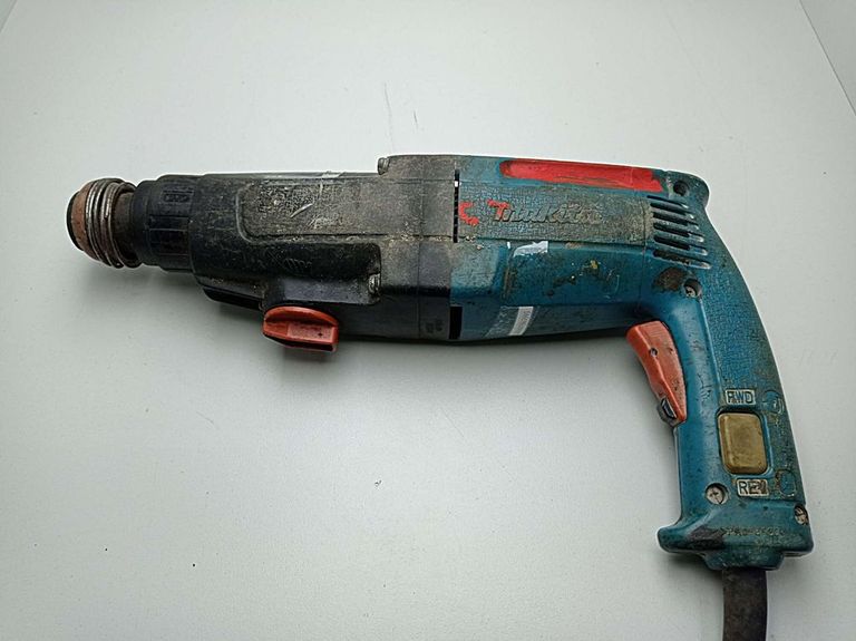 Оголошення Makita HR2400 Б/У