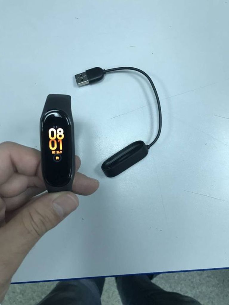 Оголошення Xiaomi Mi Smart Band 4 Black Б/У