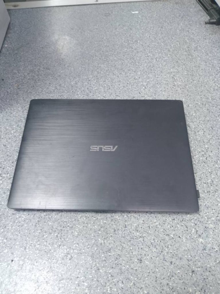 Asus core i3 4005u 1,7ghz/ ram6gb/ hdd500gb/video gf 920m/ dvdrw