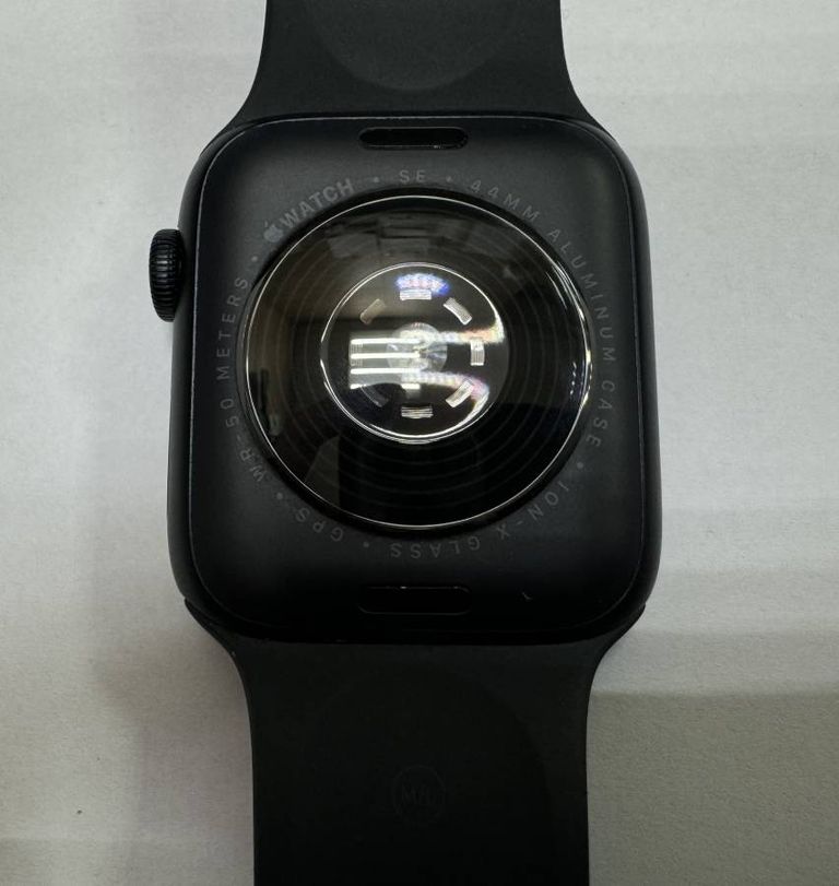 Apple watch se 2 gps 44mm aluminum case with sport