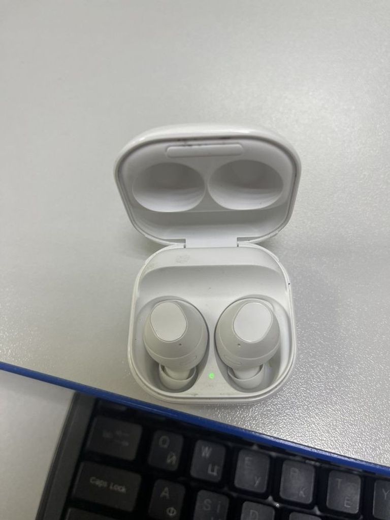 Дешиво Samsung sm-r400n с ломбарда