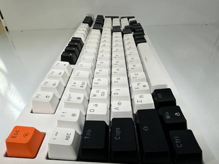 Оголошення Gamepro mk170 outemu hot-swap switch Б/У