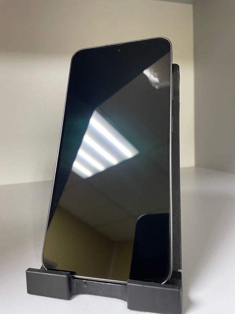 Оголошення Samsung galaxy s24 8/128gb Б/У