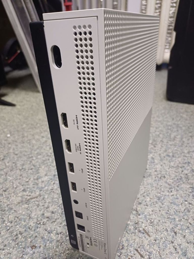 Оголошення Microsoft Xbox One S 1TB Б/У