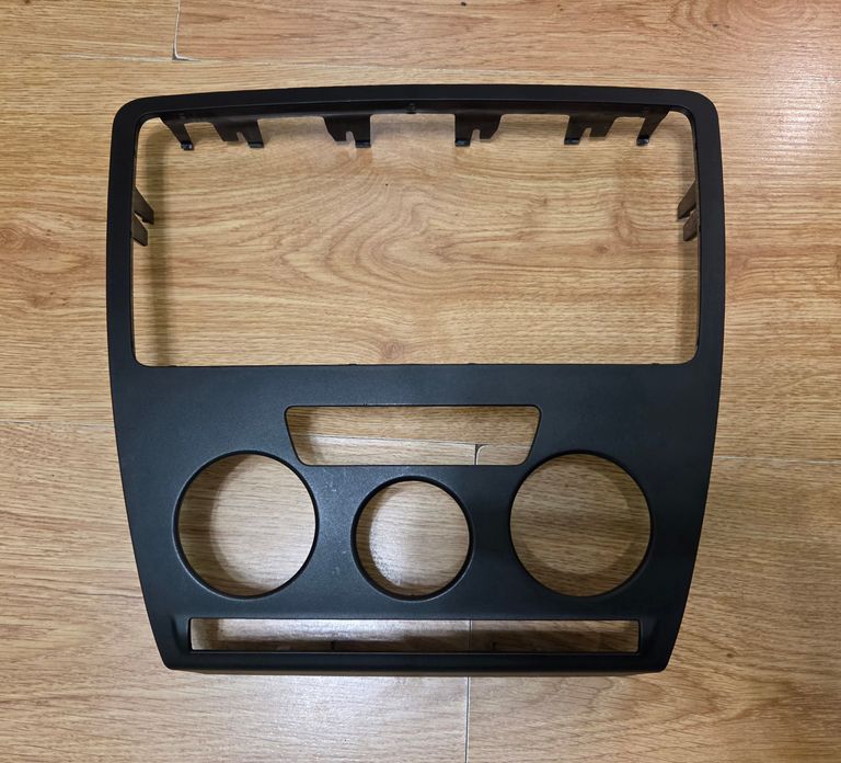 Дешиво Stream MP3 на Skoda Octavia A5 с ломбарда