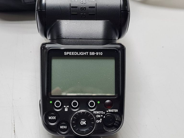 Дешево Nikon speedlight sb-910 з ломбарду