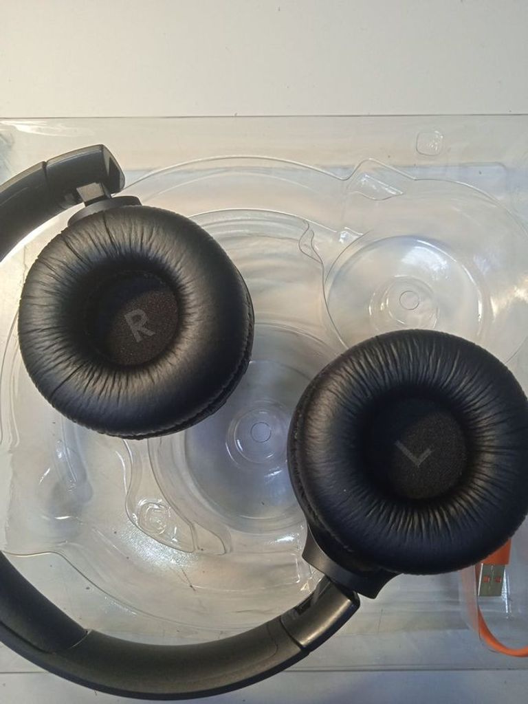 Розпродаж JBL Tune 510BT (JBLT510BTBLK), продавець Техноскарб