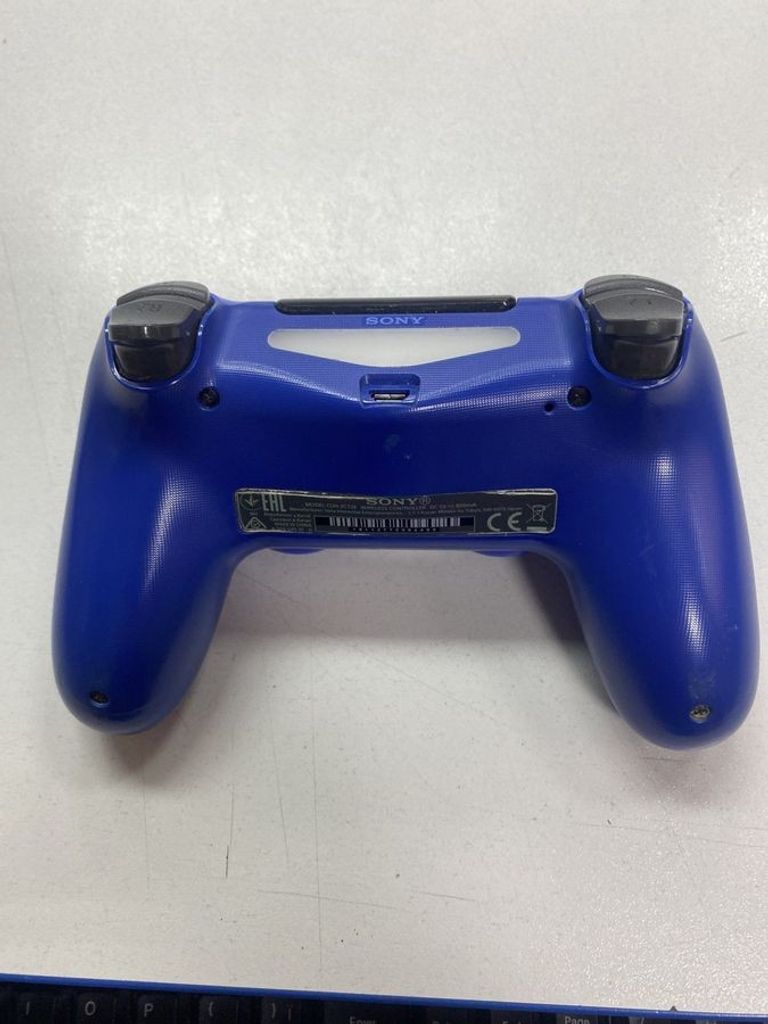 Дешево Sony DualShock 4 V2 Black (9870357) з ломбарду
