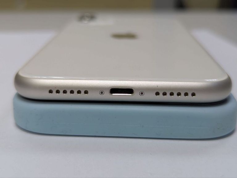 Apple iPhone 11 64GB White (MWL82) Код:01-200790774. Изображение 5