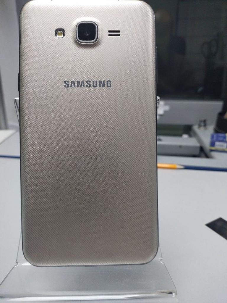 Дешево Samsung j700h galaxy j7 16gb з ломбарду