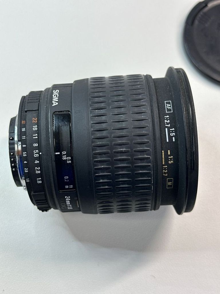 Дешево Sigma AF 50mm f/2,8 EX DG MACRO з ломбарду