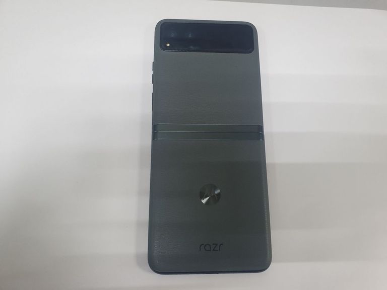 Объявление Motorola razr 2023 xt2323-2 8/128gb Б/У