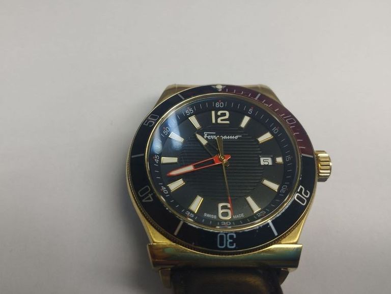 Купить Salvatore Ferragamo sfyk Б/У