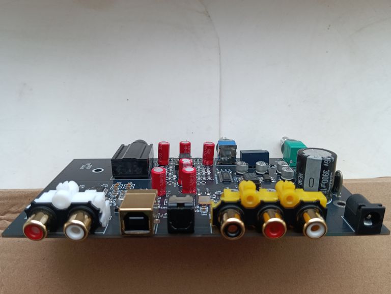 Оголошення ЦАП ES 9038Q2M с USB, оптическим и линейным входами Б/У