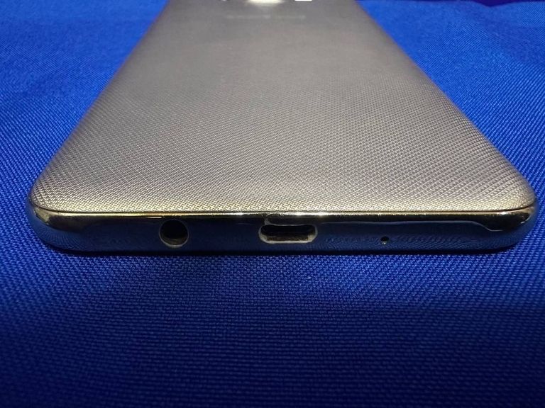 Розпродаж Samsung galaxy j7 neo sm-j701f 16gb, продавець Техноскарб